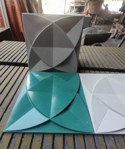 Khuôn ốp tường hình 4 lá